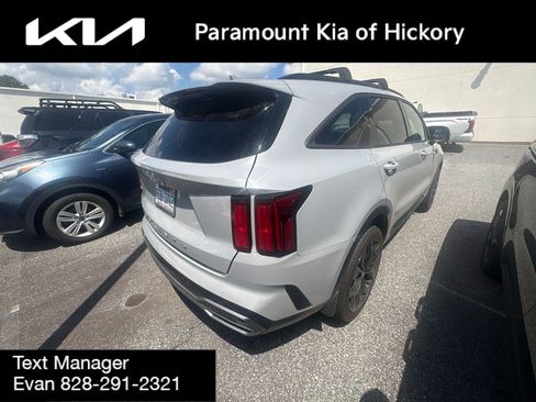 Used 2022 Kia Sorento SX AWD/4WD image 5
