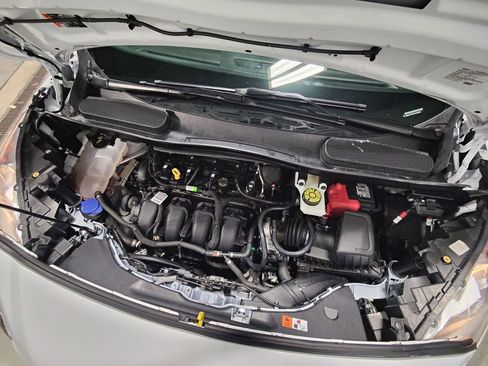 Used 2022 Ford Transit Connect XL image 4