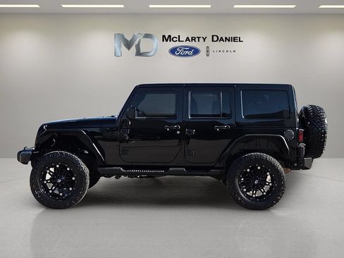 Used 2012 Jeep Wrangler Unlimited Sahara AWD/4WD image 3