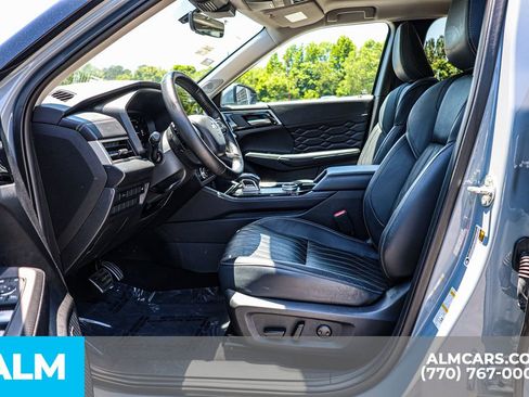 Used 2025 Mitsubishi Outlander SEL FWD image 18