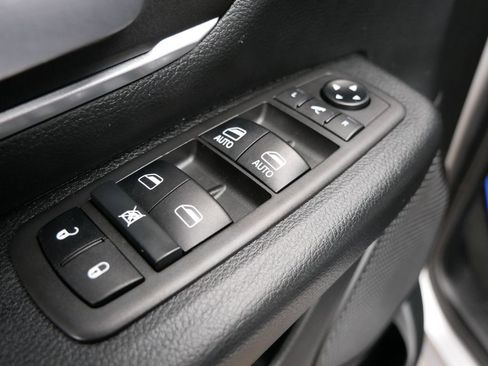 Used 2021 RAM 1500 Big Horn image 16