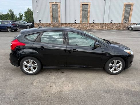 Used 2014 Ford Focus SE FWD image 1