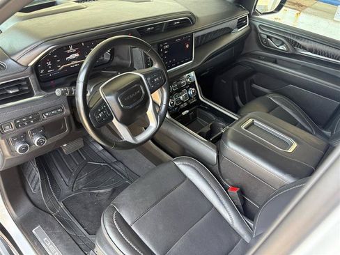 Used 2023 GMC Yukon Denali AWD/4WD image 25
