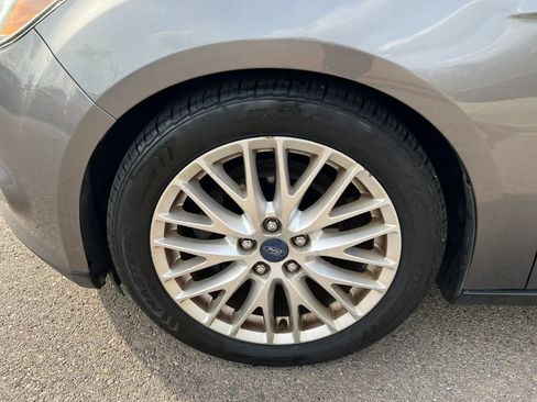 Used 2012 Ford Focus SEL FWD image 9