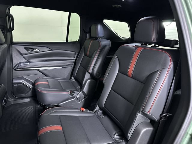 New 2027 Chevrolet Traverse RS w/ LPO, Floor Liner Package FWD image 27
