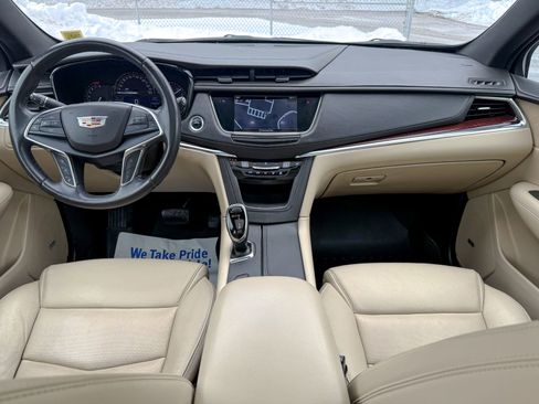Used 2018 Cadillac XT5 Luxury w/ Driver Awareness Package image 30