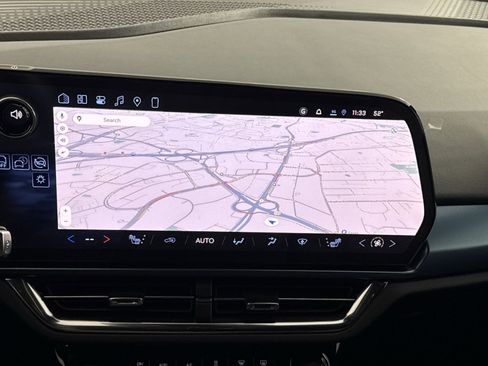 New 2026 Chevrolet Equinox EV LT image 20