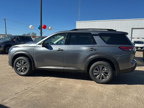 New 2025 Nissan Pathfinder SV w/ SV Premium Package image 5