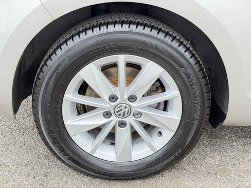 Used 2015 Volkswagen Golf S FWD image 82