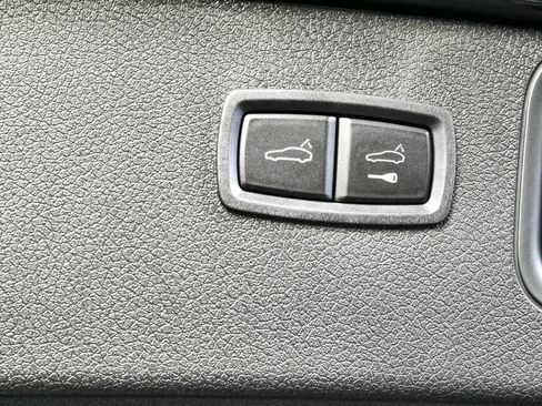 New 2026 Porsche Macan AWD/4WD image 31