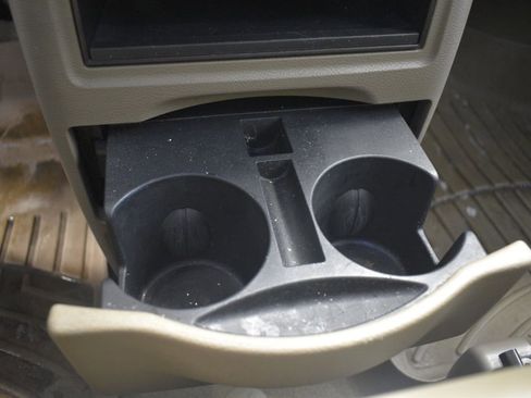 Used 2015 Chrysler Town & Country Touring w/ Driver Convenience Group image 49