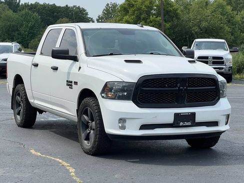Used 2019 RAM 1500 Express w/ Wheel & Sound Group AWD/4WD image 13