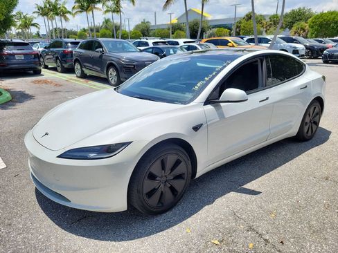 Used 2024 Tesla Model 3 RWD image 3