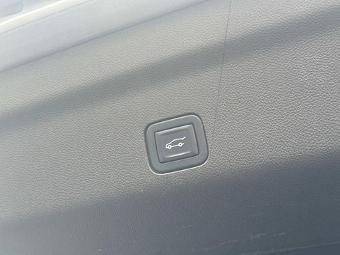 Used 2022 Chevrolet Tahoe RST w/ Luxury Package image 14