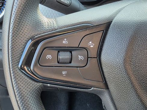 Used 2025 Chevrolet Trax LS image 15