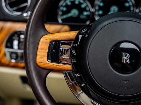 Used 2019 Rolls-Royce Cullinan image 42