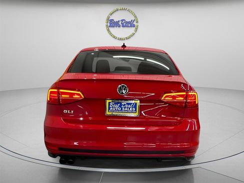Used 2017 Volkswagen Jetta GLI image 4