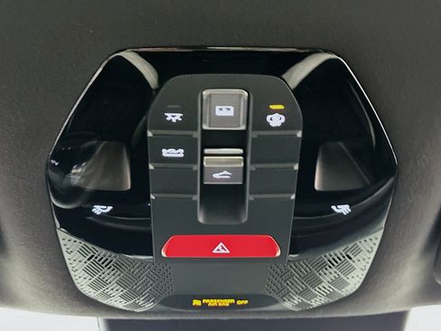Used 2024 Kia EV9 GT-Line AWD/4WD image 18