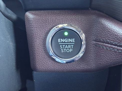 Used 2024 Ford Expedition Limited image 22