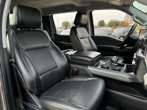 Used 2021 Ford F150 Lariat image 31