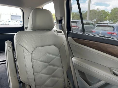 New 2026 Volkswagen Atlas SE FWD image 13