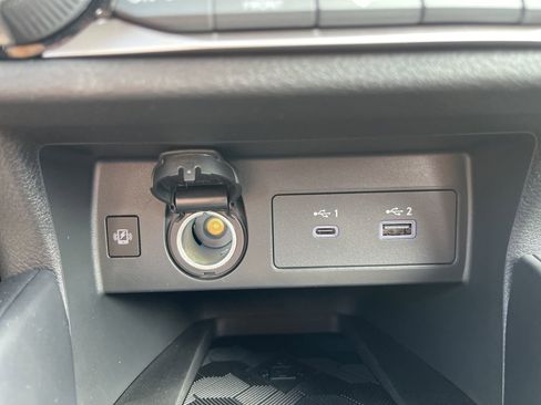 New 2025 Nissan Versa SR w/ Trunk Package image 25