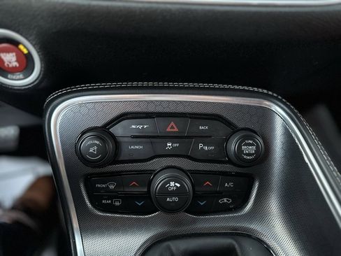 Used 2015 Dodge Challenger SRT w/ Technology Group image 20