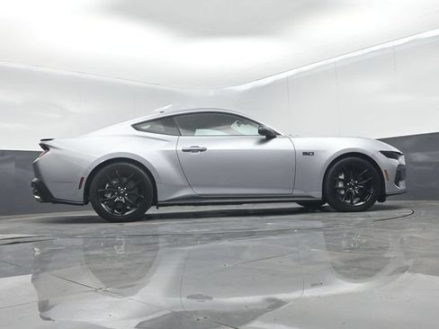 Used 2025 Ford Mustang GT Premium RWD image 50