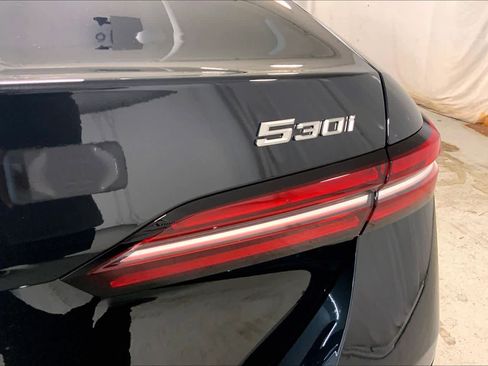 New 2026 BMW 530i xDrive w/ M Sport Package image 15