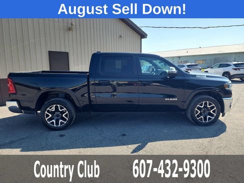 Used 2025 RAM 1500 Laramie AWD/4WD image 9