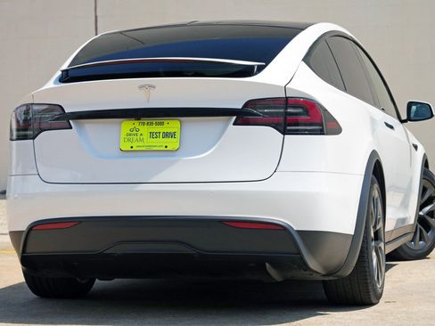 Used 2022 Tesla Model X AWD/4WD image 5