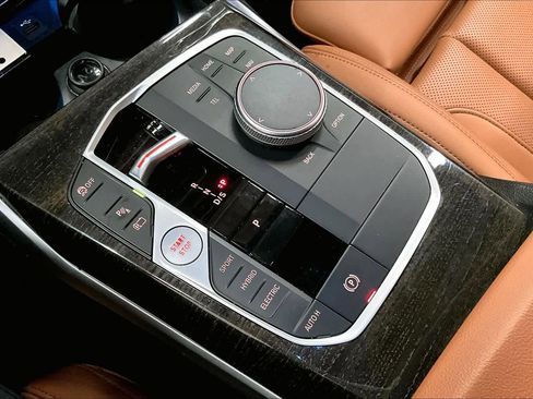 Certified 2023 BMW 330e xDrive w/ Convenience Package image 37