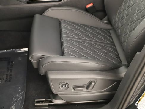 New 2026 Audi SQ5 Prestige AWD/4WD image 25