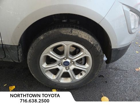 Used 2021 Ford EcoSport SE image 2