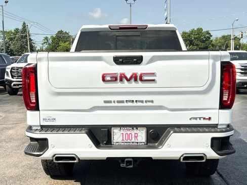 Used 2022 GMC Sierra 1500 AT4 w/ AT4 Premium Package AWD/4WD image 8