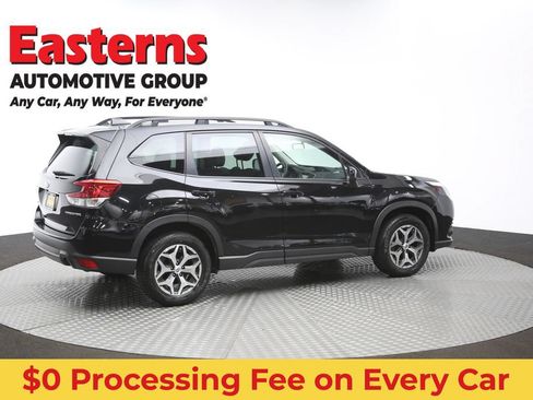 Used 2023 Subaru Forester Premium AWD/4WD image 47