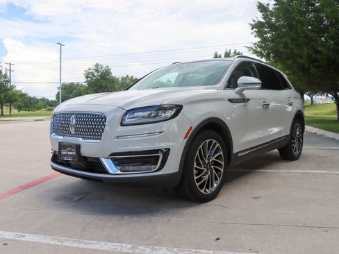 Used 2020 Lincoln Nautilus Reserve FWD image 3