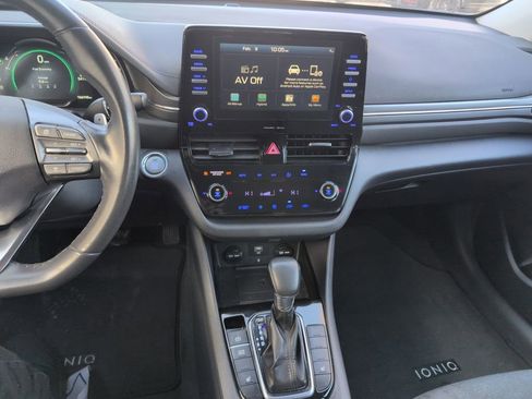 Used 2020 Hyundai Ioniq SEL image 18