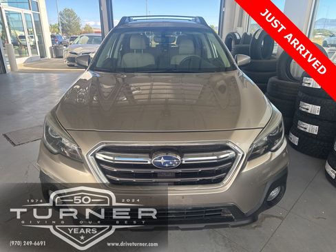 Used 2018 Subaru Outback 2.5i Premium image 2