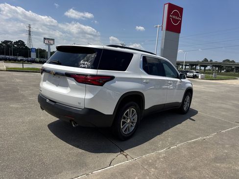 Used 2023 Chevrolet Traverse LT FWD image 20