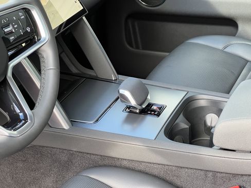 Certified 2024 Land Rover Discovery Sport S image 24