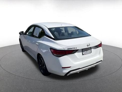 Used 2025 Nissan Sentra SV FWD image 11