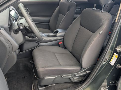 Used 2018 Honda HR-V EX image 17