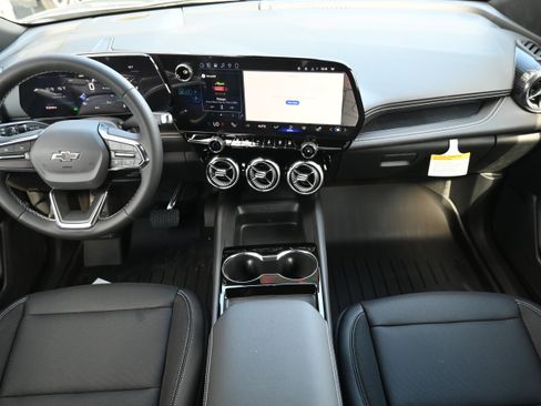 New 2026 Chevrolet Blazer EV LT image 3