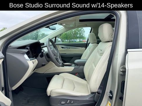 Certified 2017 Cadillac XT5 Luxury w/ Driver Awareness Package AWD/4WD image 8