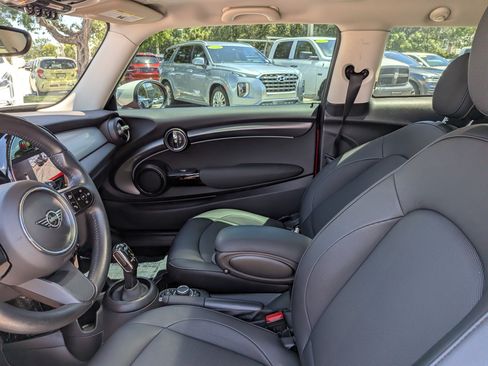 Used 2024 MINI Cooper 2-Door Hardtop FWD image 14