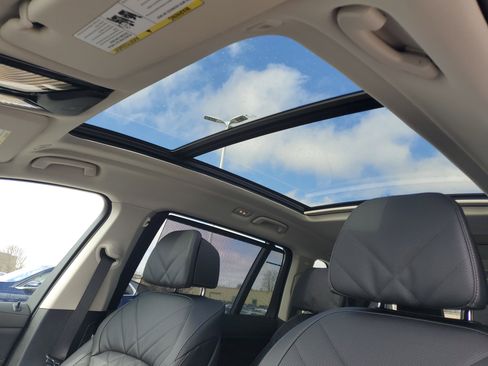 New 2026 BMW X7 xDrive40i w/ Premium Package image 8