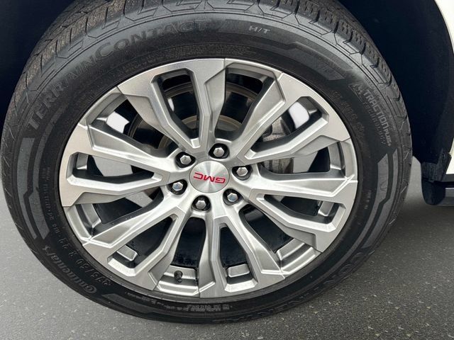 Used 2023 GMC Yukon XL Denali AWD/4WD image 10