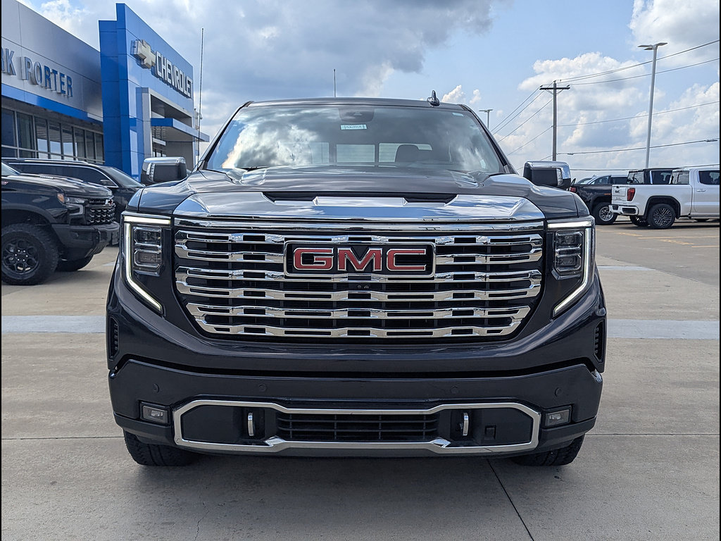 Used 2023 GMC Sierra 1500 Denali w/ Technology Package AWD/4WD image 11