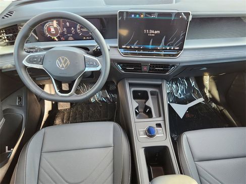 New 2026 Volkswagen Tiguan SE image 15